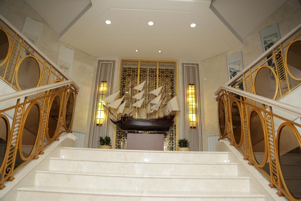 Soluxe Hotel อัลมาตี ภายนอก รูปภาพ