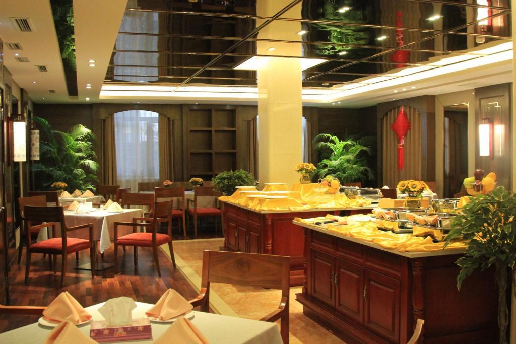Soluxe Hotel อัลมาตี ภายนอก รูปภาพ
